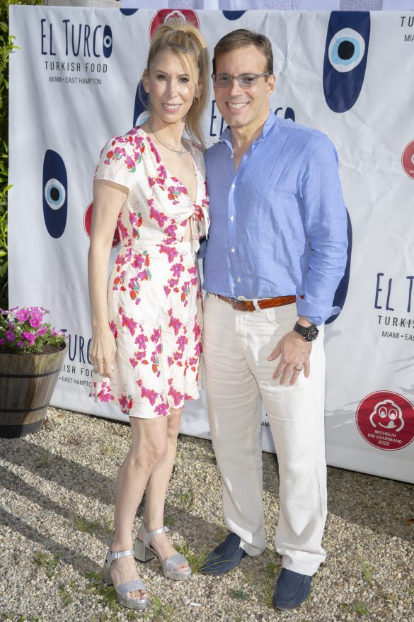 EAST HAMPTON, NY - MAY 28: Dr. Jennifer Jablow and Jordan Lippner attend Southampton Animal Shelter Kick-off Party Hosted by Jean Shafiroff at El Turco on May 28, 2023 in East Hampton, NY. (Photo by Michael Ostuni/PMC) *** Local Caption *** Dr. Jennifer Jablow;Jordan Lippner
