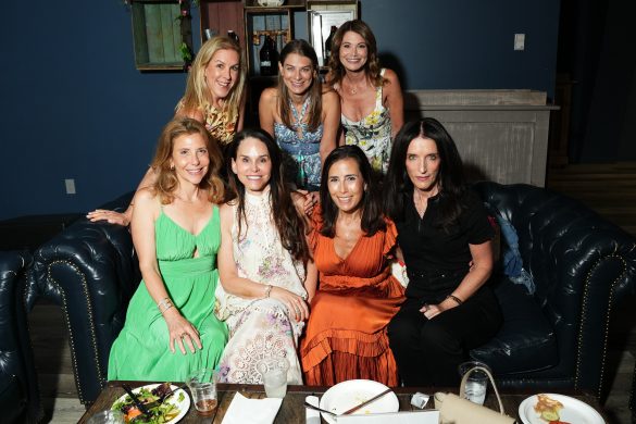 EAST HAMPTON, NY - AUGUST 15: Deborah Clayman, Lisa Berg, Sam Marchiano, Michelle Katz, Alyssa Klein, Lauren Silvers and Nancy LItman attend Samuel Waxman Cancer Research Foundation Kids Cancel Cancer at The Clubhouse on August 15, 2023 in East Hampton, NY. (Photo by Jared Siskin/PMC/PMC) *** Local Caption *** Deborah Clayman;Lisa Berg;Sam Marchiano;Michelle Katz;Alyssa Klein;Lauren Silvers;Nancy LItman