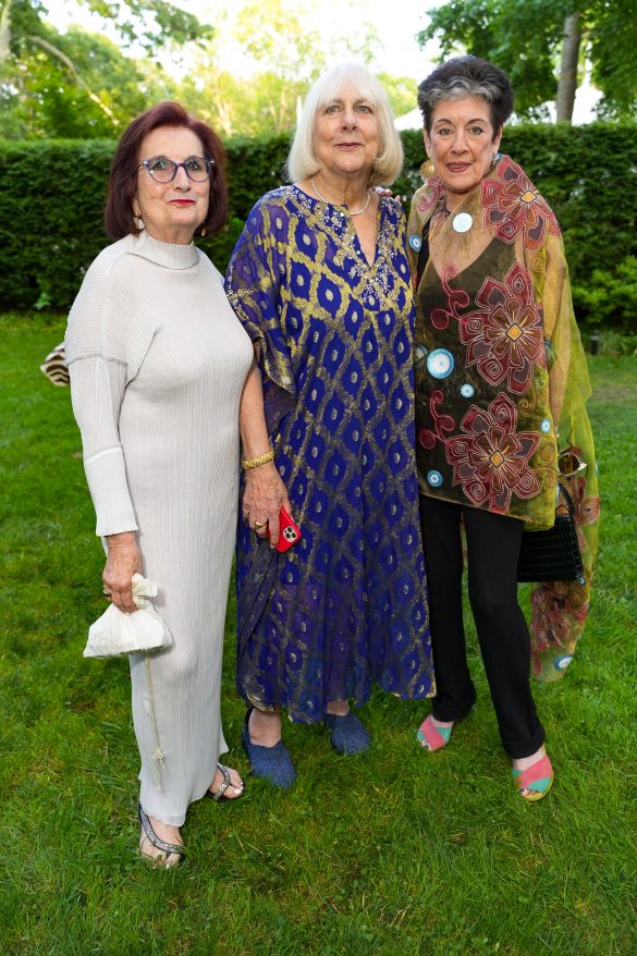 EAST HAMPTON, NY - JULY 22: Iesha Kenmore, Lys Marigold and Dianne Benson attend LongHouse Reserve MIDSUMMER DREAM 2023 Benefit at LongHouse Reserve on July 22, 2023 in East Hampton, NY. (Photo by Sean Zanni/PMC) *** Local Caption *** Iesha Kenmore;Lys Marigold;Dianne Benson