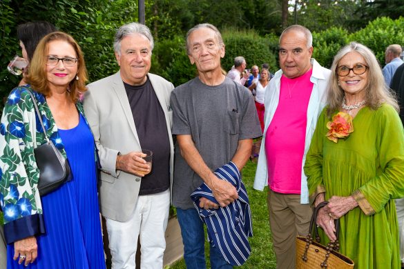 EAST HAMPTON, NY - JULY 22: Joanne Secor, Lee Skolnick, G.E. Smith, Rick Liss and Diane Blell attend LongHouse Reserve MIDSUMMER DREAM 2023 Benefit at LongHouse Reserve on July 22, 2023 in East Hampton, NY. (Photo by Sean Zanni/PMC) *** Local Caption *** Joanne Secor;Lee Skolnick;G.E. Smith;Rick Liss;Diane Blell